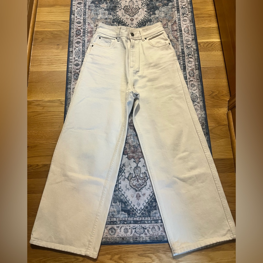 Sézane white straight leg jean